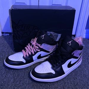 Jordan 1 Mid SE Zen Master **SOLD**